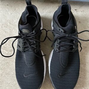 New without box Nike Air Presto women sneakers size 10!
